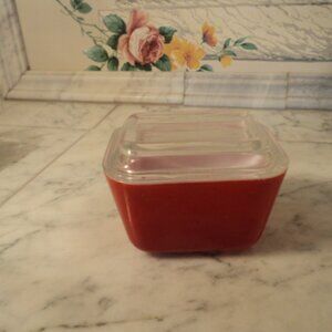 vintage Pyrex refrigerator storage